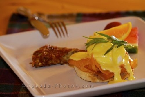 http://www.canada-photos.com/images/500/eggs-benedict_1357-1326.jpg