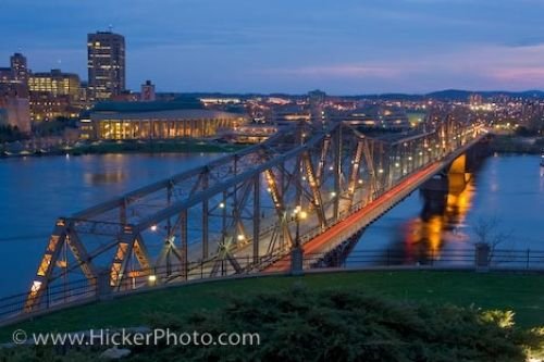Photo: Alexandra Bridge Dusk Picture Ottawa Ontario Gatineau Quebec