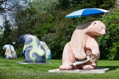 Photo: Bear Statues Manitoba Legislative Building Winnipeg City