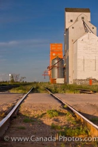 Photo: Canadian Pacific Railway Tracks Grain Elevators Morse Saskatchewan