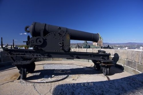 Photo: Cannon La Citadelle Quebec