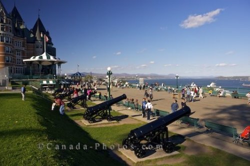 Photo: Dufferin Terrace Cannon Guns Old Quebec