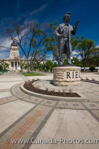 Photo: Louis A Riel Statue Legislative Building Winnipeg City Manitoba
