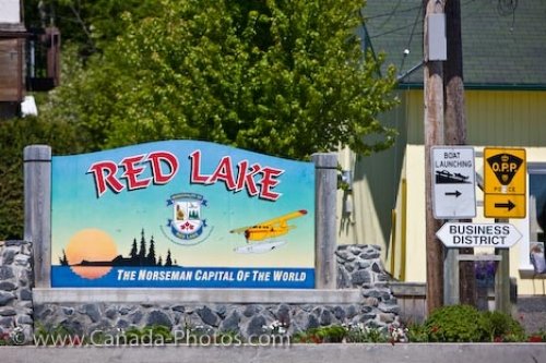 Photo: Red Lake Welcome Sign Norseman Capital Ontario