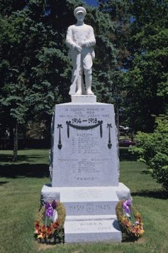 Photo: War Memorial Elmira