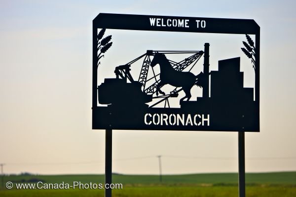 Photo: Coronach Town Welcome Sign Saskatchewan Canada