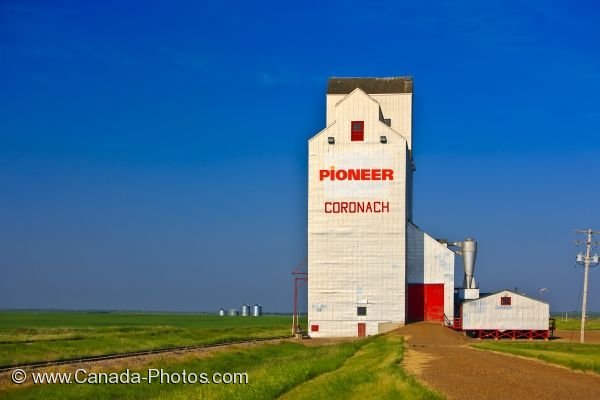 Photo: Agricultural Grain Elevator Coronach