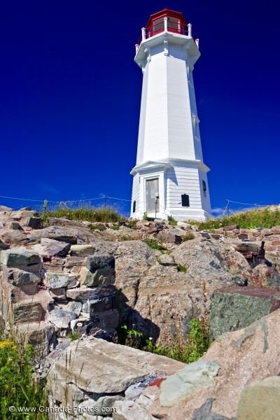 Photo: Louisbourg Light Cape Breton Nova Scotia