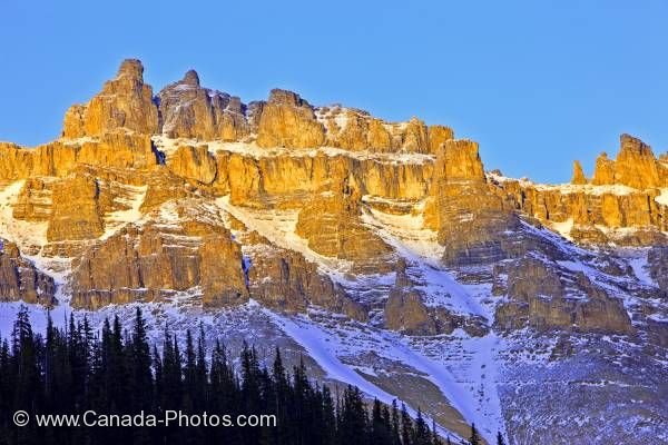 Photo: Scenic Dolomite Peak Mountain Peaks Rocky Mountains Banff