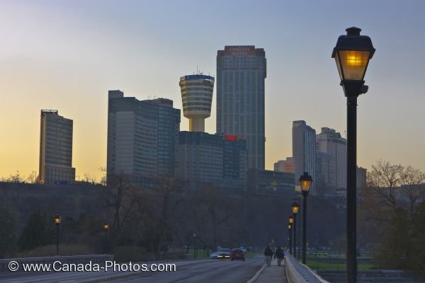 Photo: Niagara Falls Skyline Sunset