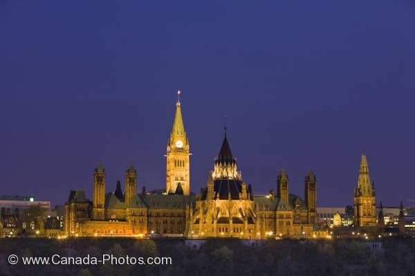Photo: Parliament Hill Dusk Lighting Ottawa City Ontario Canada
