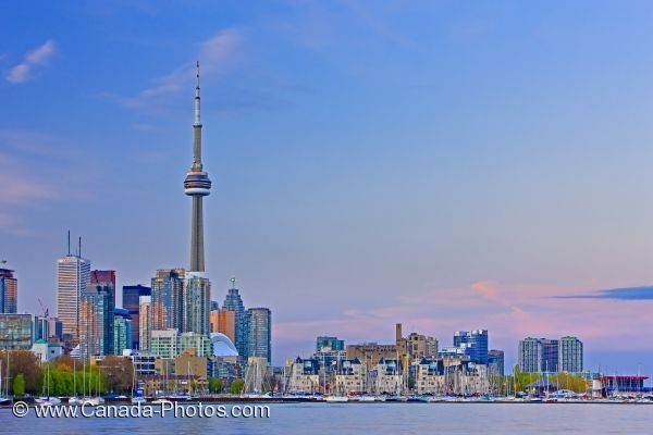 Photo: Toronto City Sunset Skyline Ontario Place