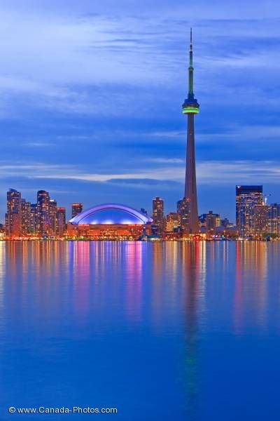 Photo: Toronto City Skyline Dusk